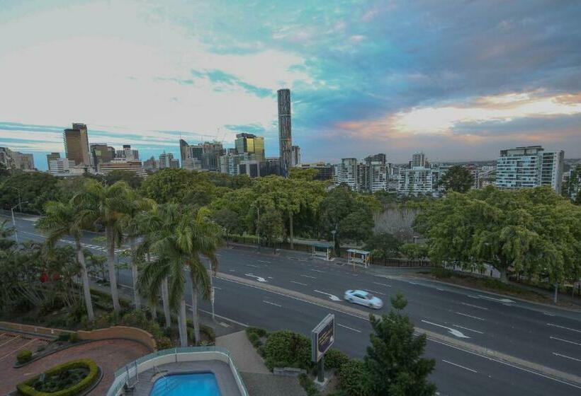 בית מלון כפרי The Park  Brisbane