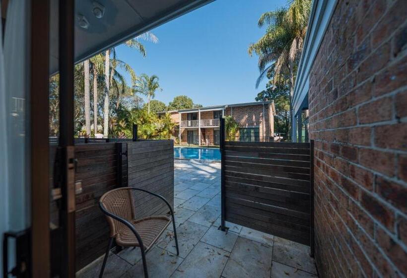 בית מלון כפרי The Select Inn Gosford