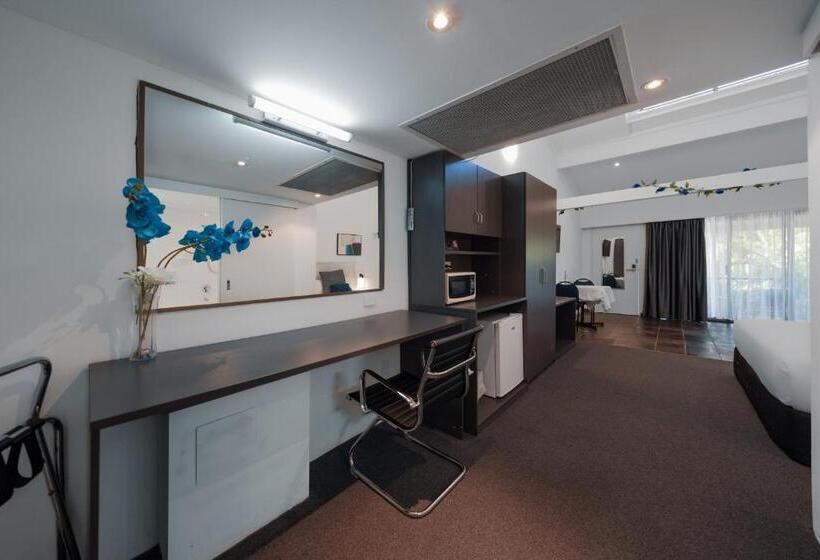 בית מלון כפרי The Select Inn Gosford