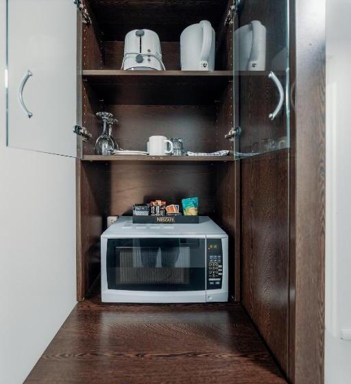 בית מלון כפרי The Select Inn Gosford