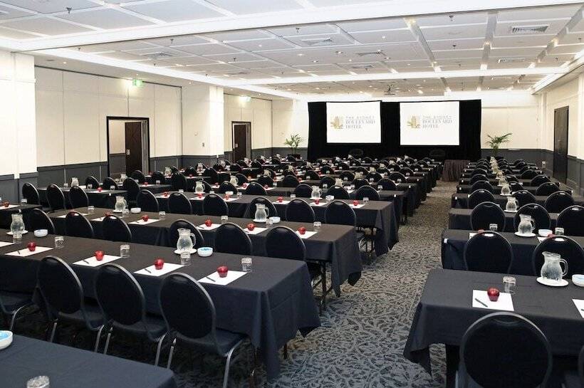 בית מלון כפרי The Sydney Boulevard