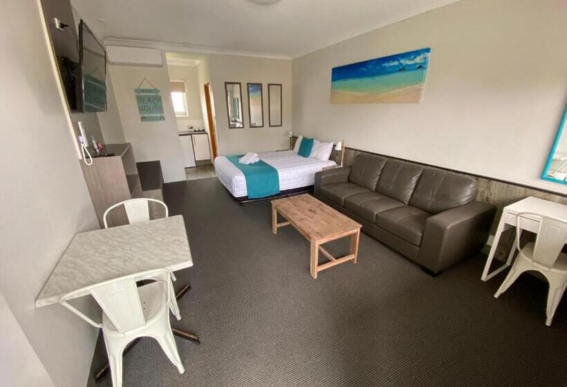 בית מלון כפרי Top Of The Town Motor Inn