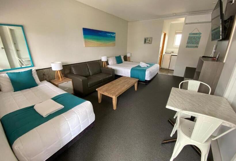 בית מלון כפרי Top Of The Town Motor Inn