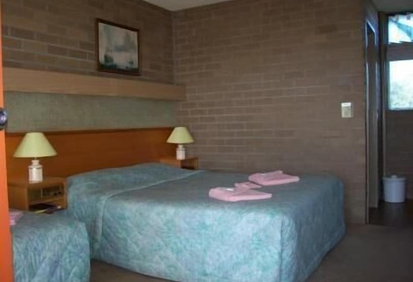 فندق Town Centre Motor Inn