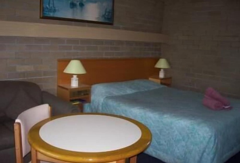 فندق Town Centre Motor Inn