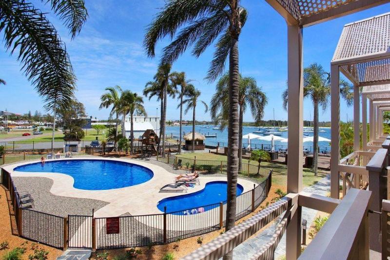 Отель Comfort Resort Waters Edge