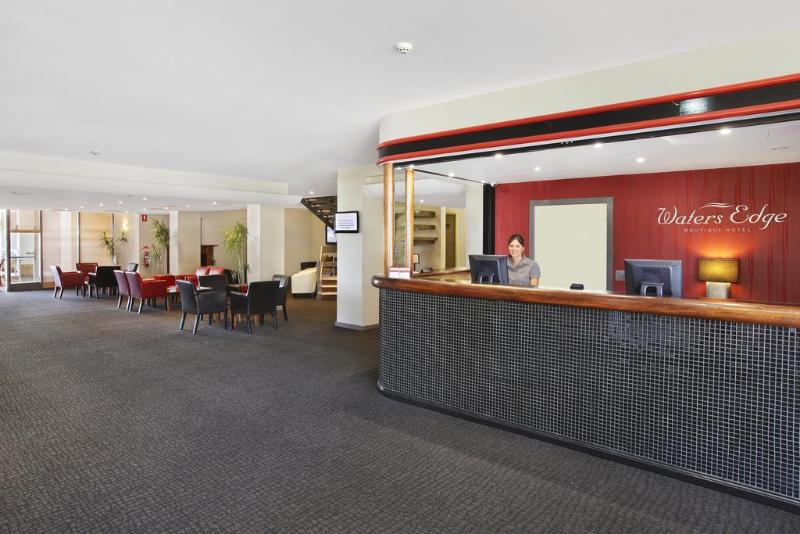 فندق Comfort Resort Waters Edge