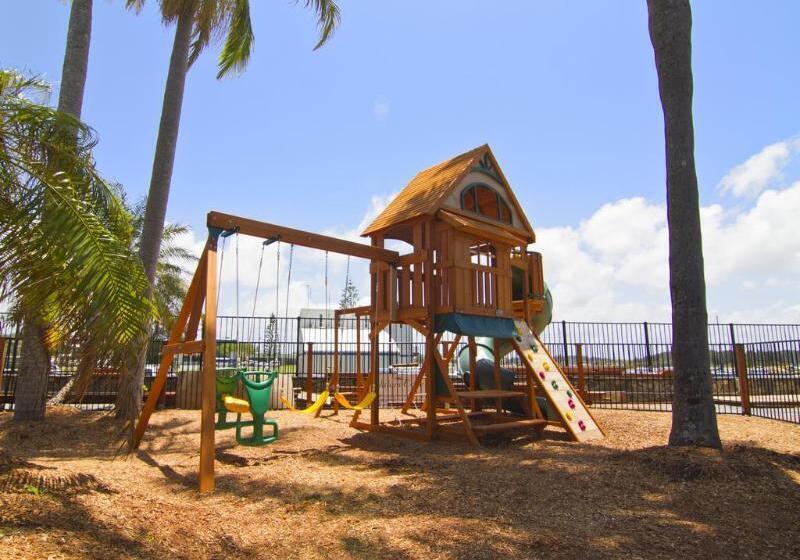 Отель Comfort Resort Waters Edge