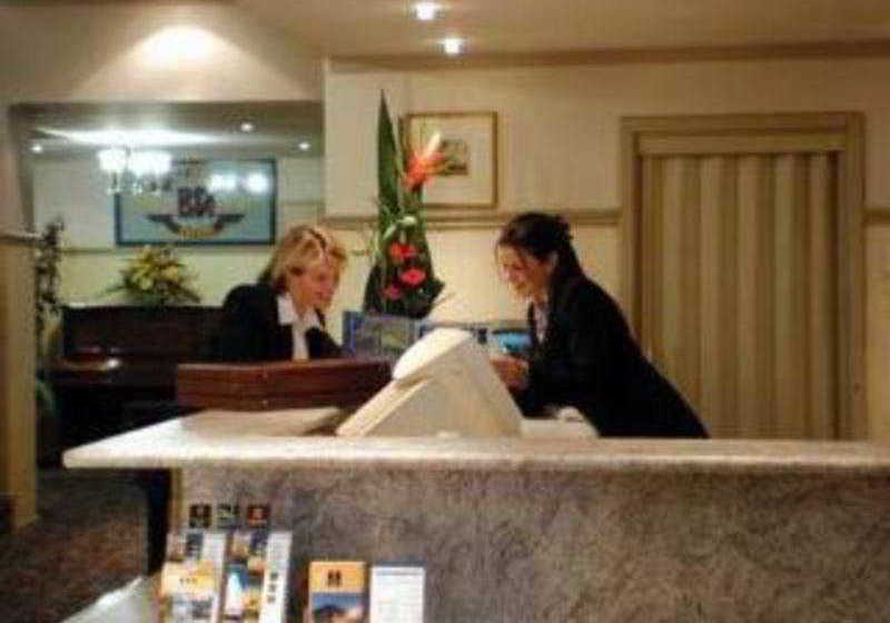 Отель Wentworth Plaza