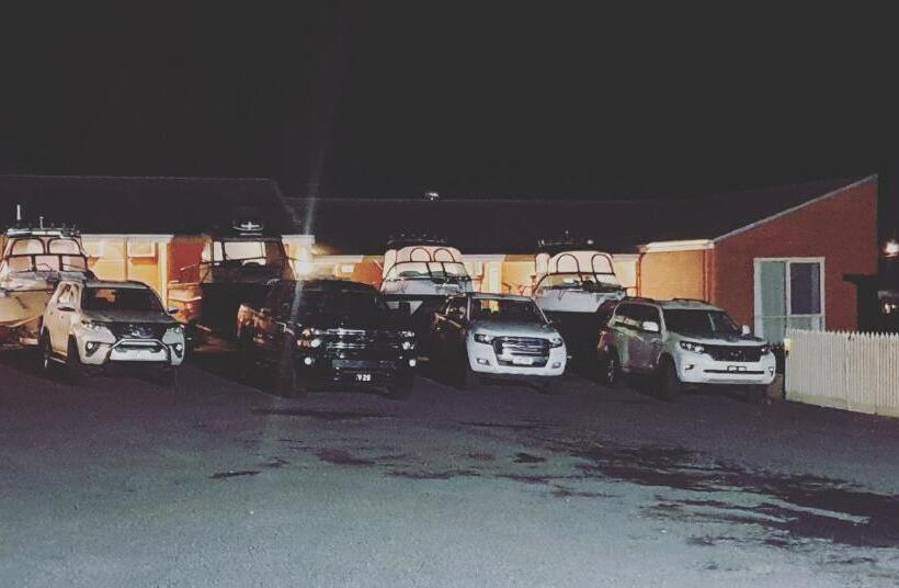 هتل Whalers Rest Motor Inn