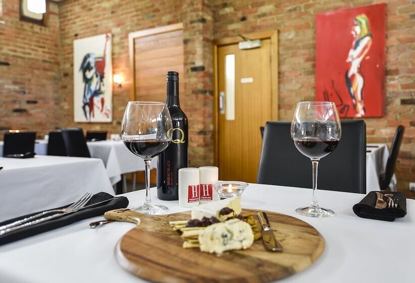 هتل William Macintosh Motor Lodge