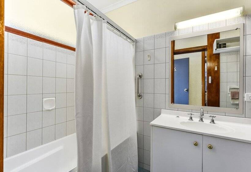 هتل William Macintosh Motor Lodge