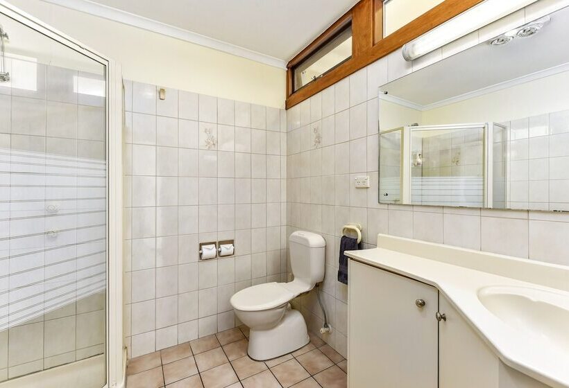 هتل William Macintosh Motor Lodge