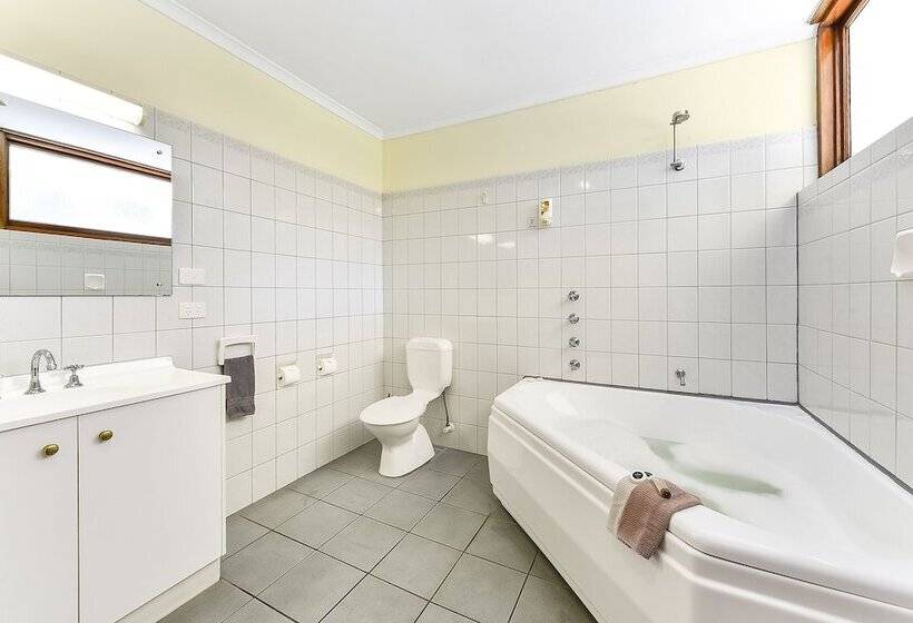 هتل William Macintosh Motor Lodge