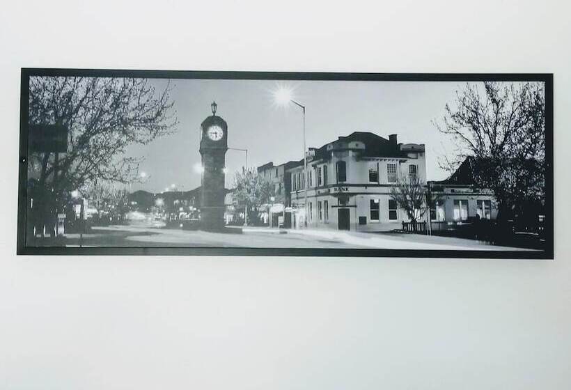 בית מלון כפרי Winning Post Motor Inn