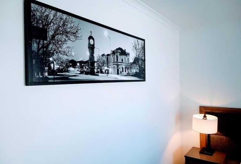 בית מלון כפרי Winning Post Motor Inn