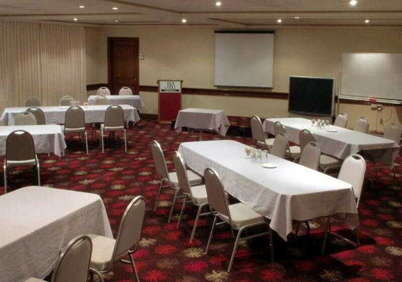 Jika International Motel Conference Centre & Restaurant