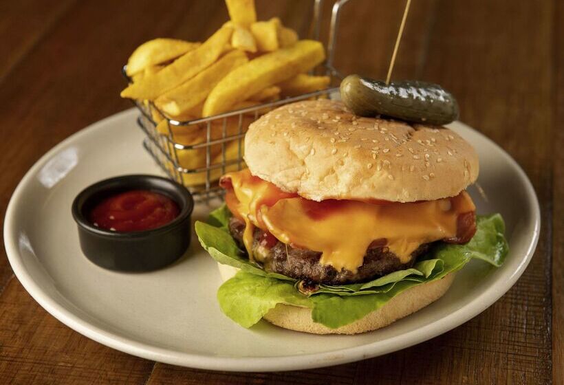 Отель Breakfree Port Pirie