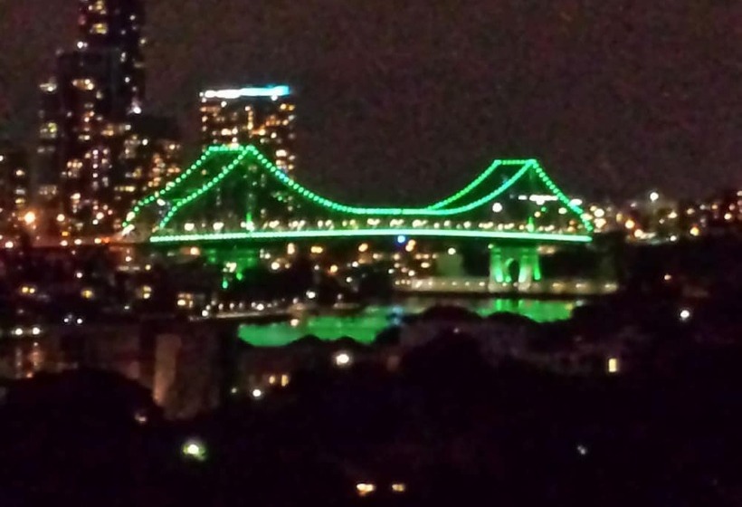 Kirribilli Riverfront Apartments