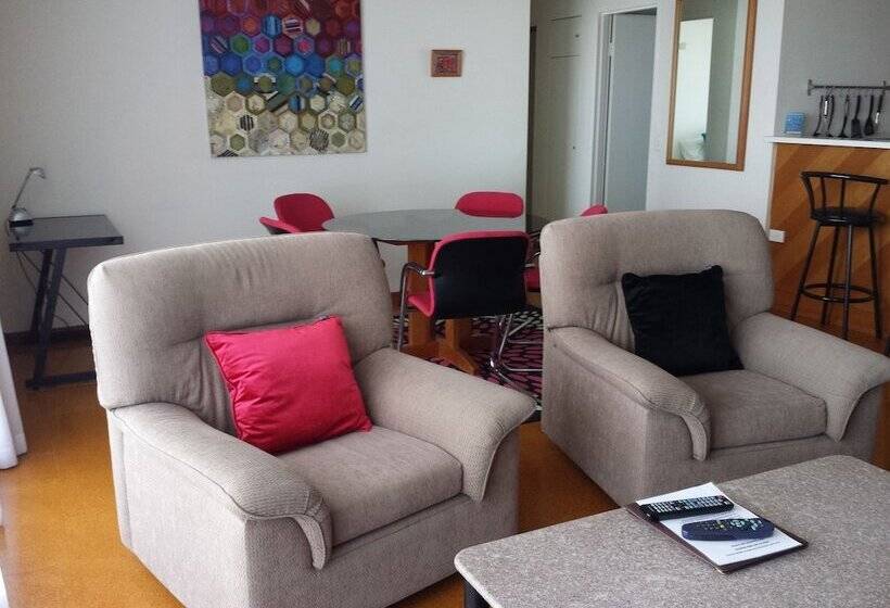 Kirribilli Riverfront Apartments