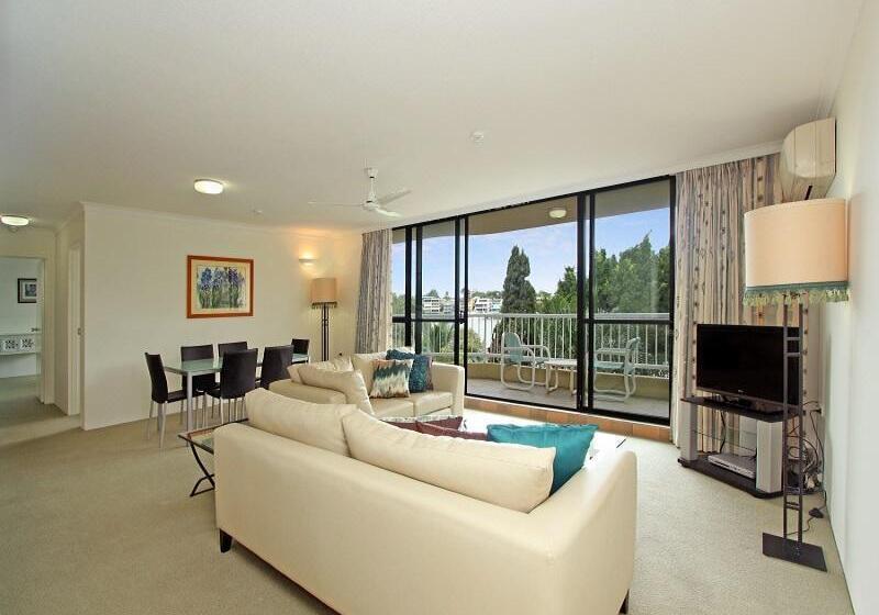 Kirribilli Riverfront Apartments