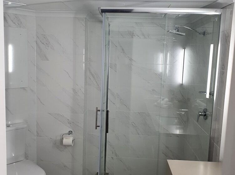 Madison Capital Executive Apartments