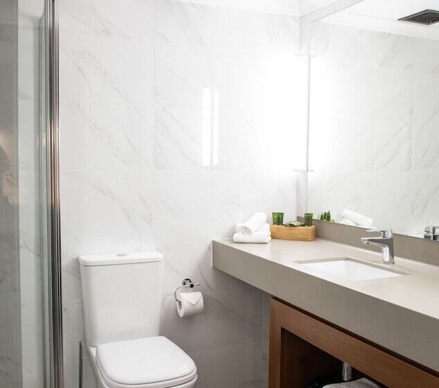 Madison Capital Executive Apartments