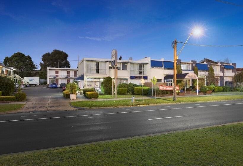 مُتل Alexander Motor Inn