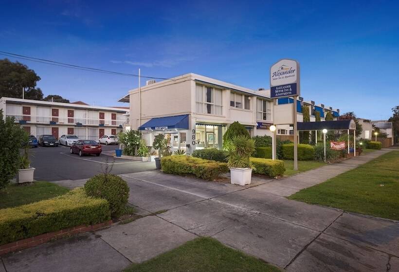 مُتل Alexander Motor Inn