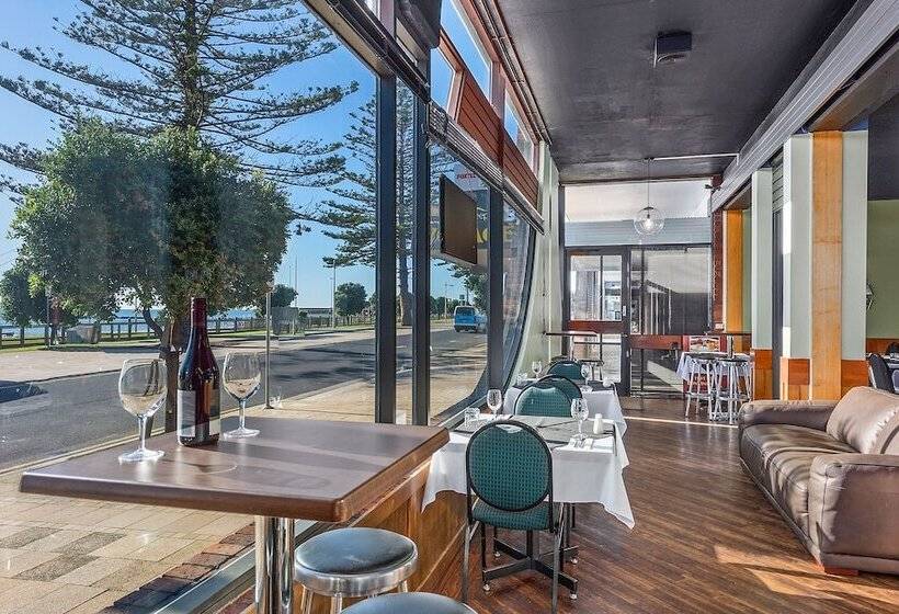 モーテル Beachfront Voyager Motor Inn