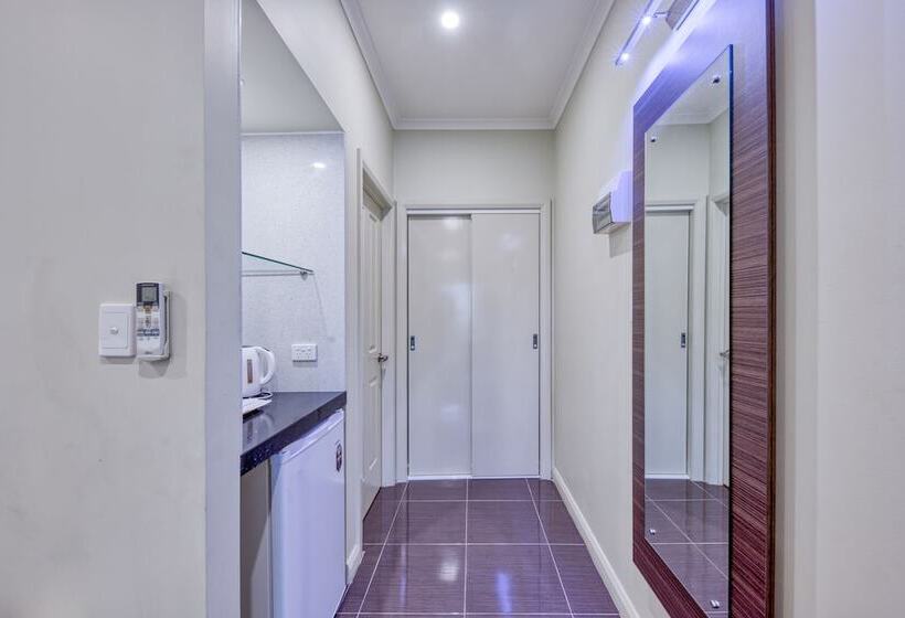 מוטל Best Western Melbourne Airport