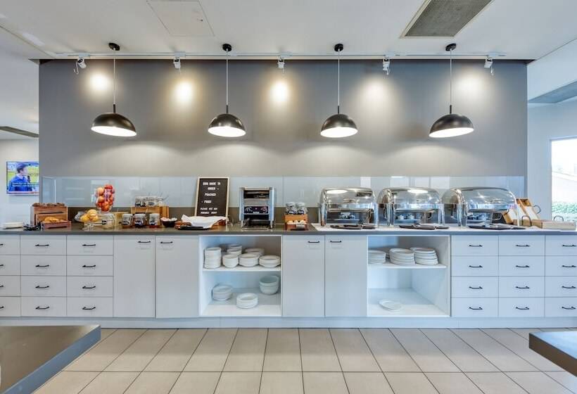 מוטל Best Western Melbourne Airport