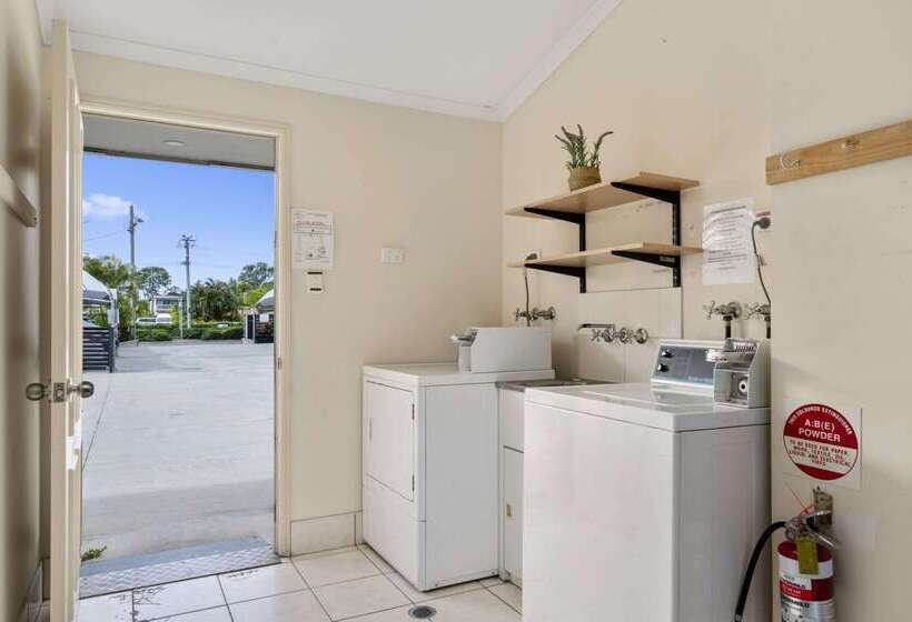 Мотель Caboolture Central Motor Inn, Sure Stay Collection By Bw