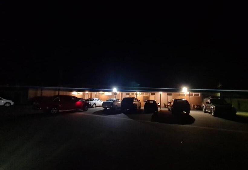 مُتل Cottonwood Motor Inn