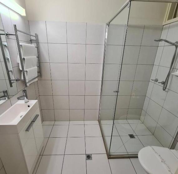 فندق على الطريق Cottonwood Motor Inn