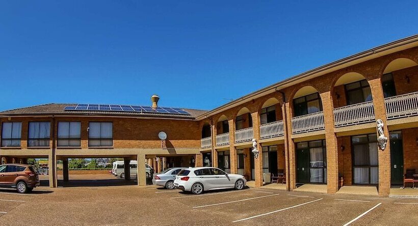 מוטל Cumberland Motor Inn