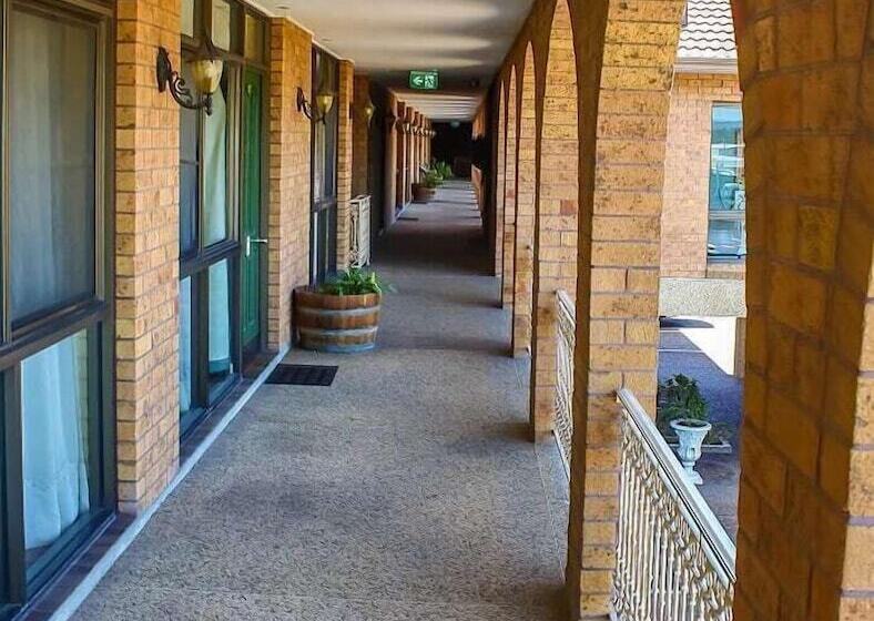 מוטל Cumberland Motor Inn