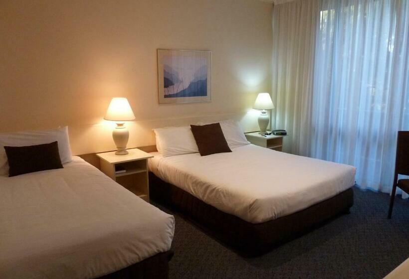 מוטל Frankston International