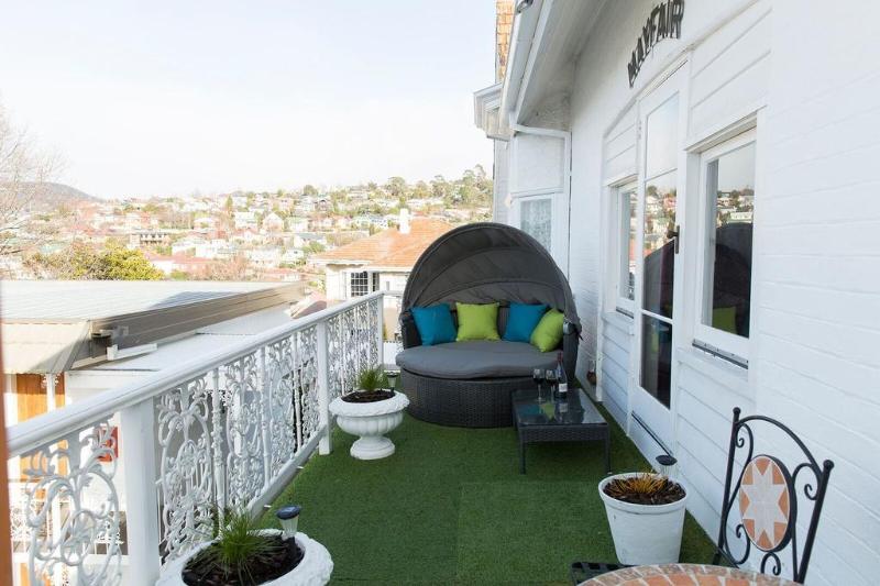 Motel Mayfair On Cavell