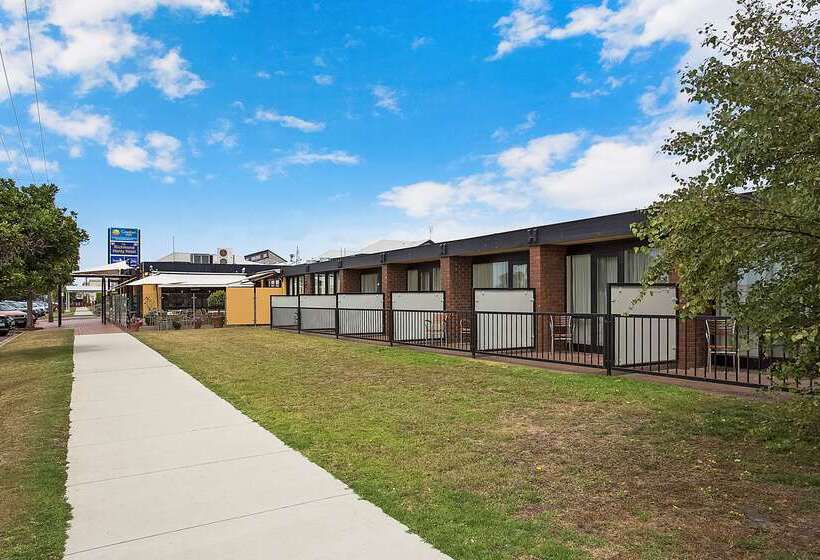 مُتل Richmond Henty