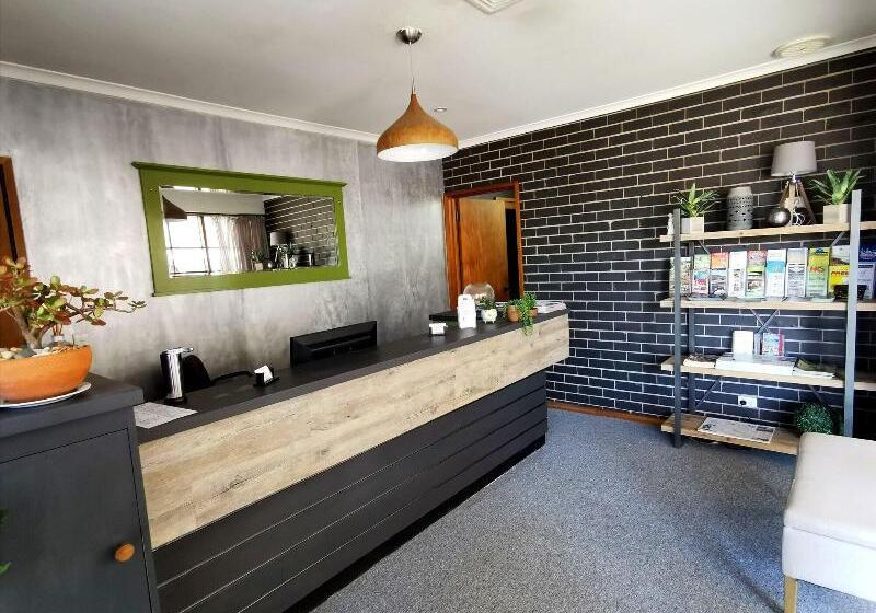 מוטל Town House Motor Inn