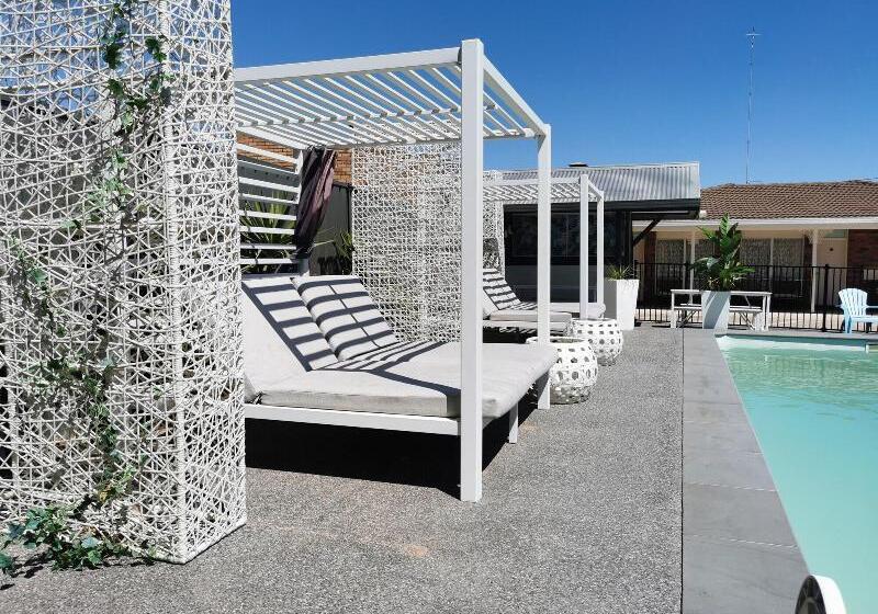 מוטל Town House Motor Inn