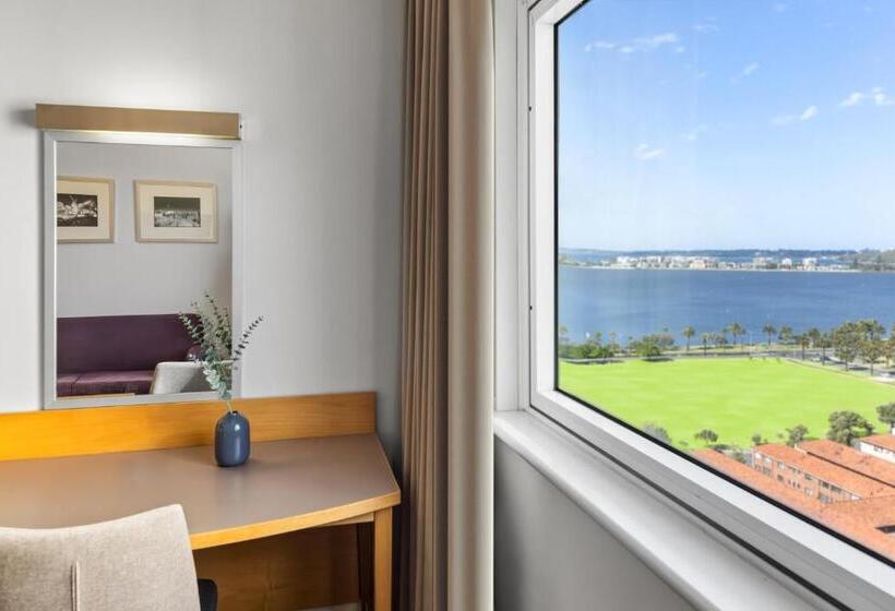 Novotel Perth Langley