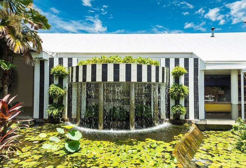 Oaks Port Douglas Resort