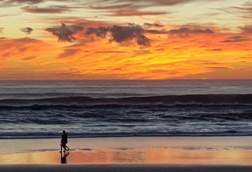 منتجع Outrigger Burleigh