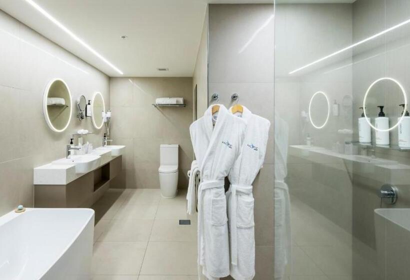 Pacific Hotel Cairns