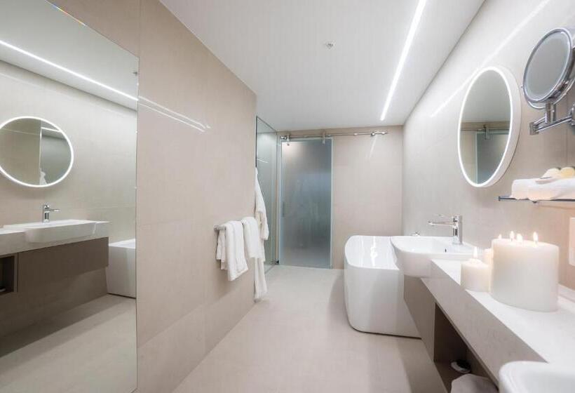 Pacific Hotel Cairns