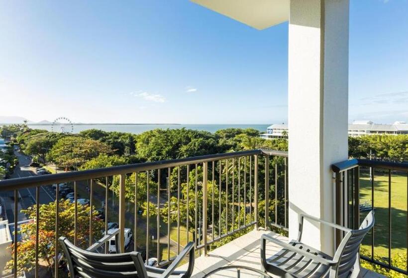 Pacific Hotel Cairns