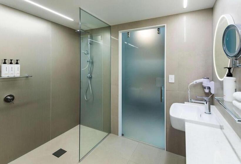 Pacific Hotel Cairns