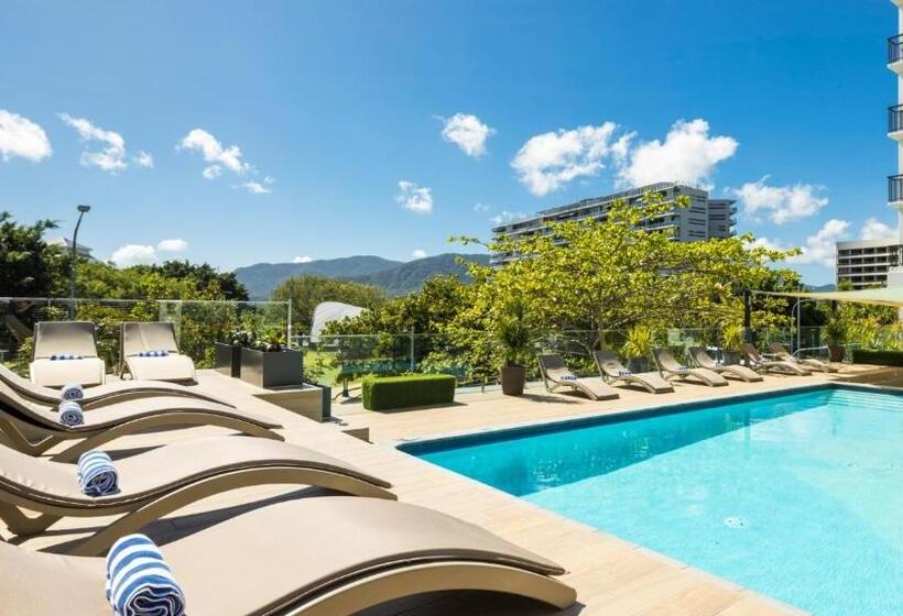 Pacific Hotel Cairns